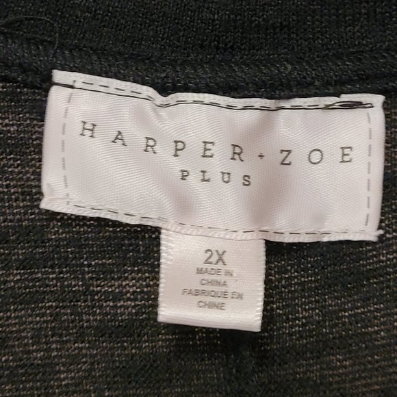 GENTLY USED HARPER ZOE PLUS, SHORT SLEEVE PULL OVER, 2XL!!! - Picture 2 of 3